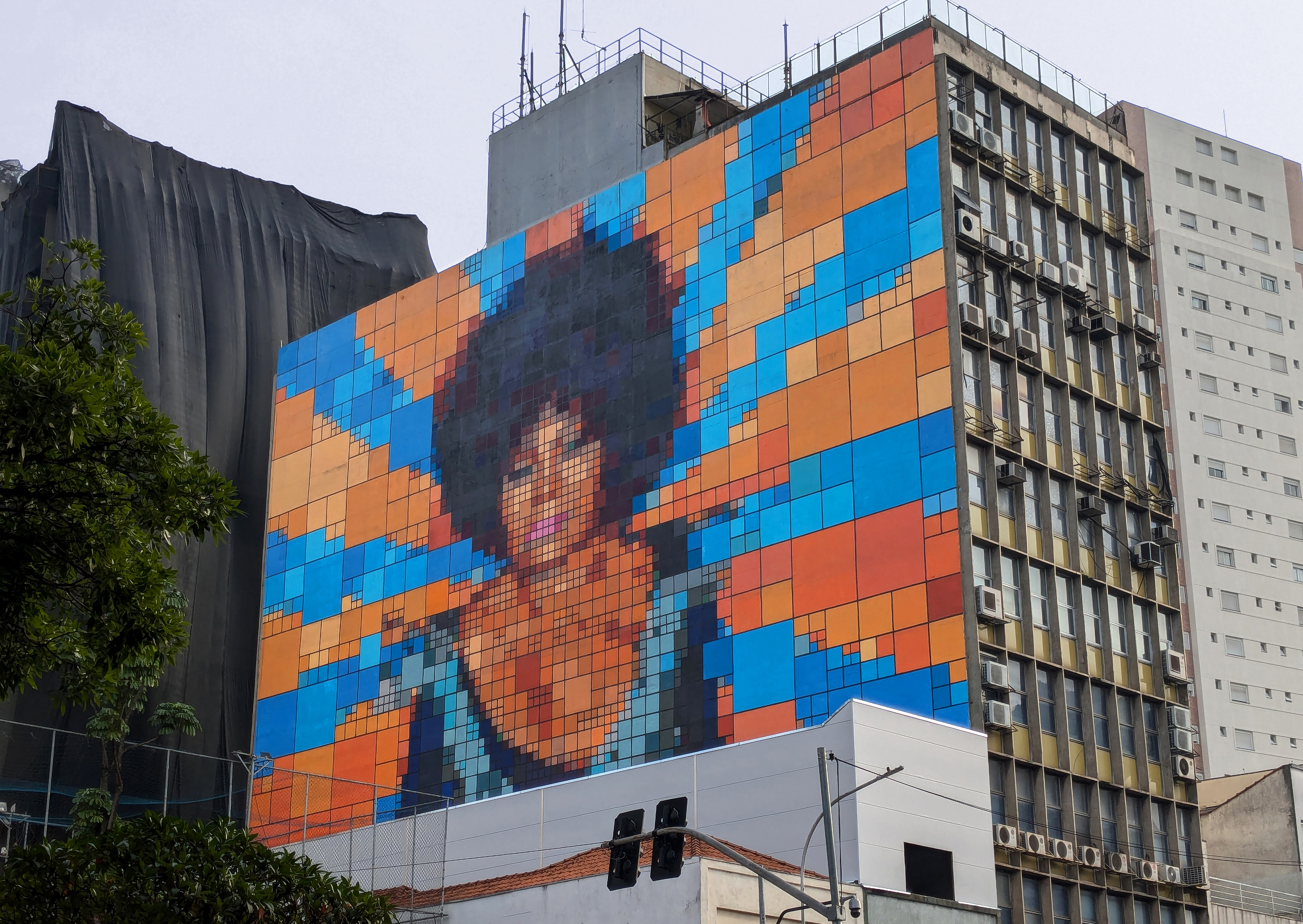 Painel em homenagem a Elza Soares, versão 2023.
